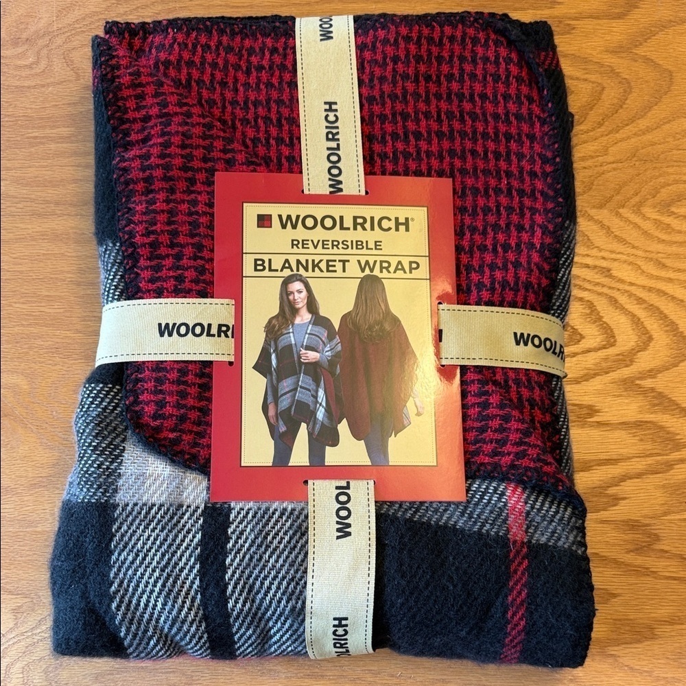 NWT Woolrich Red and Black Plaid Reversible Blanket Wrap